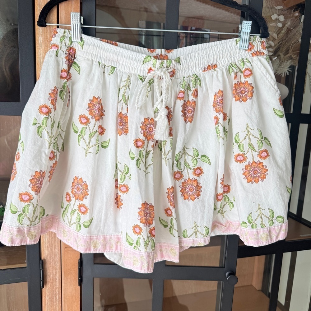 Old Navy block print shorts high waisted volume flounce 3.6” drawstring floral